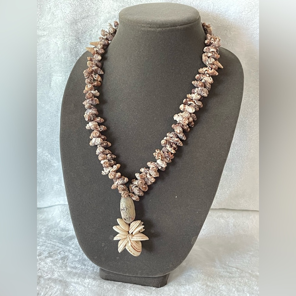 Amazing vintage shell necklace - Picture 2 of 6